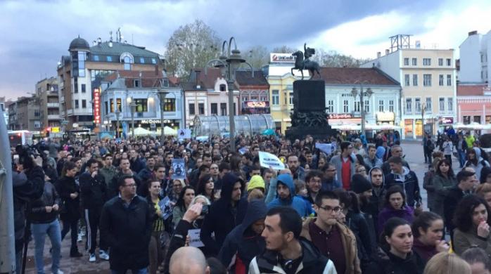 В Сербии продолжаются массовые протесты, молодежь недовольна результатами выборов (ФОТО, ВИДЕО)