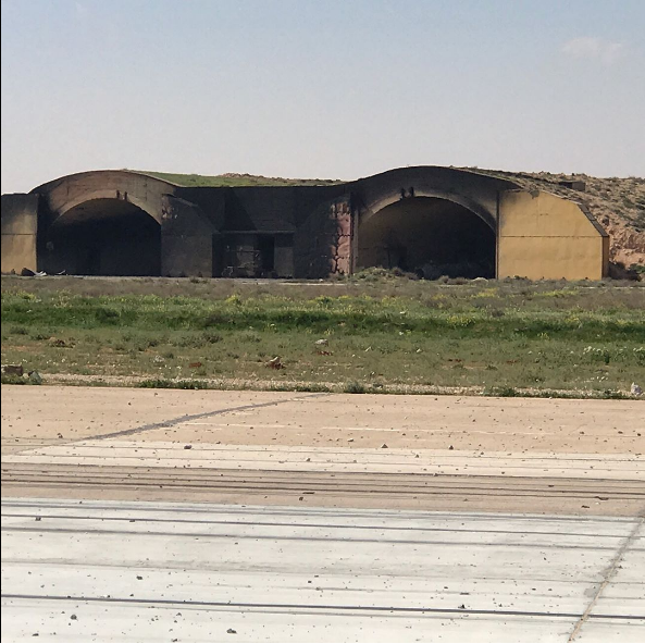 Як виглядає сирійська база після ракетного удару ВМС США (ФОТО, ВІДЕО)