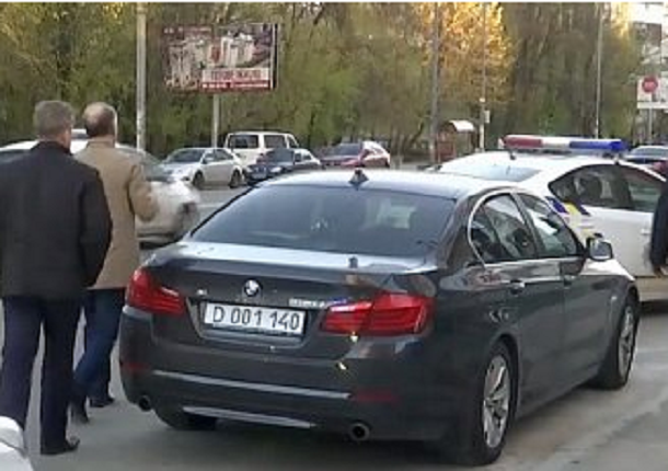 У Києві патрульні зупинили співробітника консульства РФ у нетверезому стані