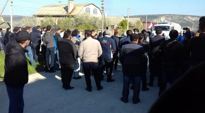 В Бахчисарае силовики применили силу против крымских татар, есть первые задержанные