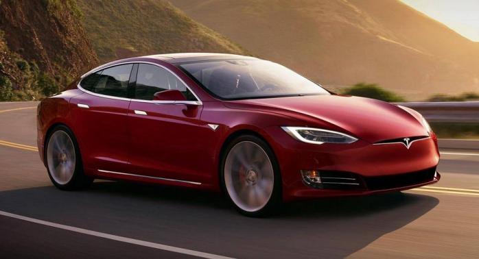 Електрокар Tesla проїхав без підзарядки рекордну відстань