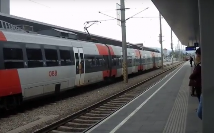 У Відні на вокзалі зіткнулися два потяги, є постраждалі