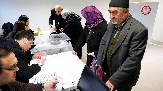 В Турции проходит референдум по переходу к президентской республике