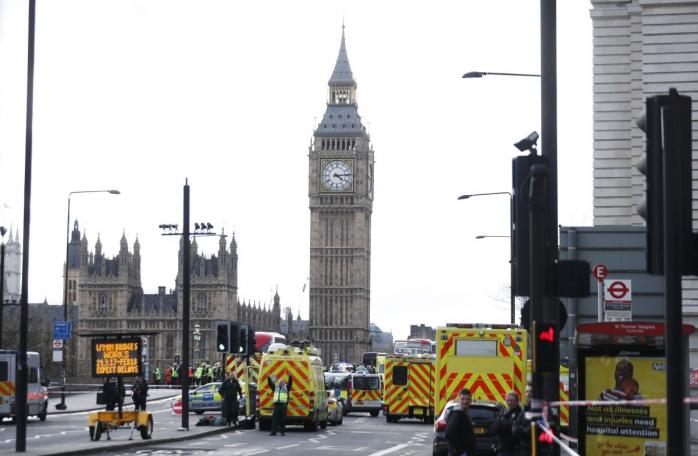 Британским полицейским разрешили стрелять на поражение в водителей-террористов