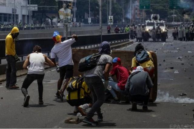 Під час протестів у Венесуелі загинуло вже 20 людей