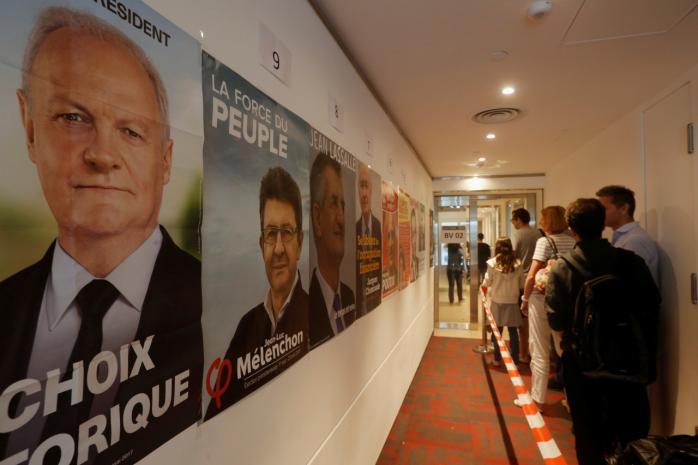 Вибори у Франції: з’явилися перші дані екзит-полів