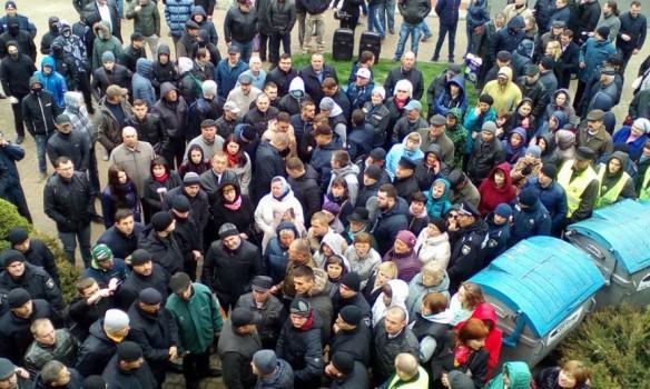 Во время акции протеста в Тернополе пострадали двое депутатов (ВИДЕО)