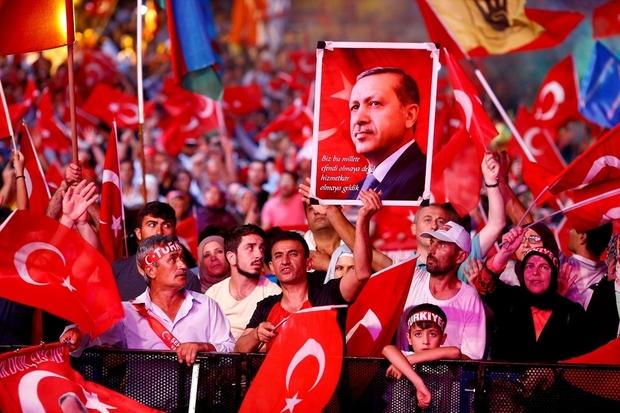 Турецкий суд отказал оппозиционерам в пересмотре результатов референдума