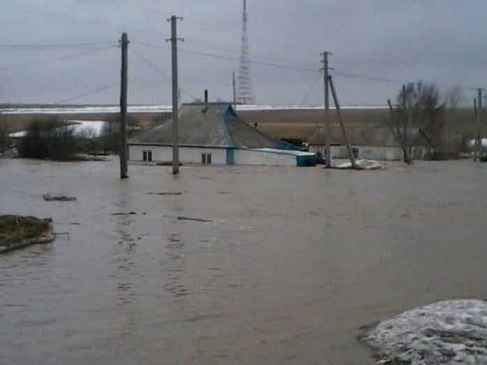 Наводнение в Казахстане: разрушены тысячи домов (ФОТО, ВИДЕО)