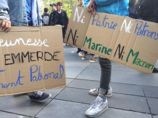 Во Франции подростки устроили массовые протесты против Макрона и Ле Пен