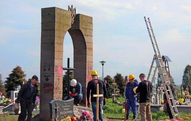 В Институте нацпамяти не будут легализировать более 100 польских памятников