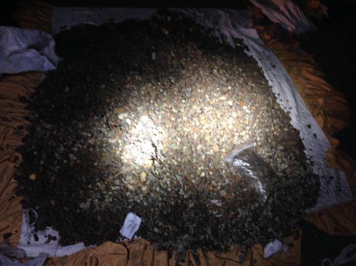 Полиция Волыни изъяла у местных жителей больше тонны янтаря
