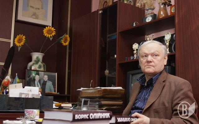 Сегодня умер поэт и экс-нардеп Борис Олийнык