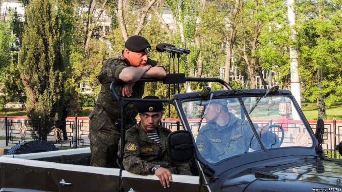 В Керчи парадом ко Дню Победы будет командовать украинский военный-предатель
