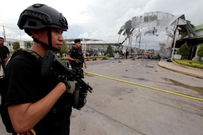 При взрыве в Таиланде ранены 60 человек (ФОТО)