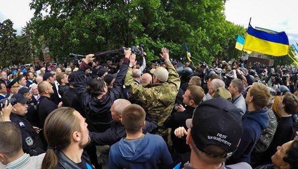 Мятежный Днепр: объявлено подозрение пяти участникам столкновений 9 мая