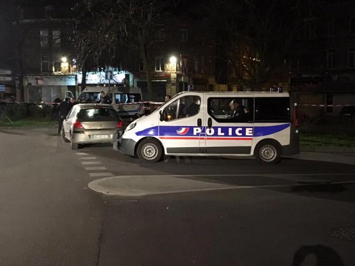 Во Франции в результате стрельбы в толпе пострадали три человека