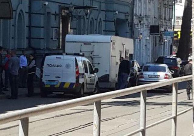 В Минфине заявили о возможной слежке за офисом на Подоле в Киеве (ФОТО)