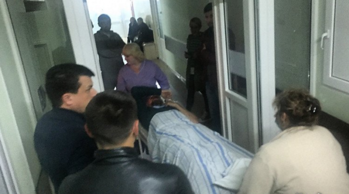 В Николаеве депутат горсовета стал жертвой нападения, его срочно прооперировали