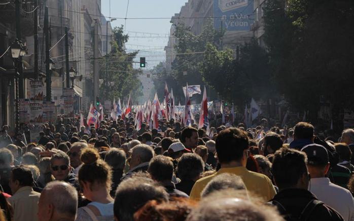 Греція страйкує: повністю зупинена робота громадського транспорту (ФОТО)