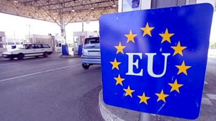У Порошенко назвали дату начала действия безвиза с ЕС