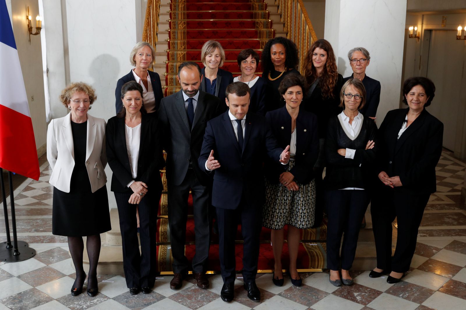 Фото: всі жінки нового уряду із Макроном та Едуаром Філіпом