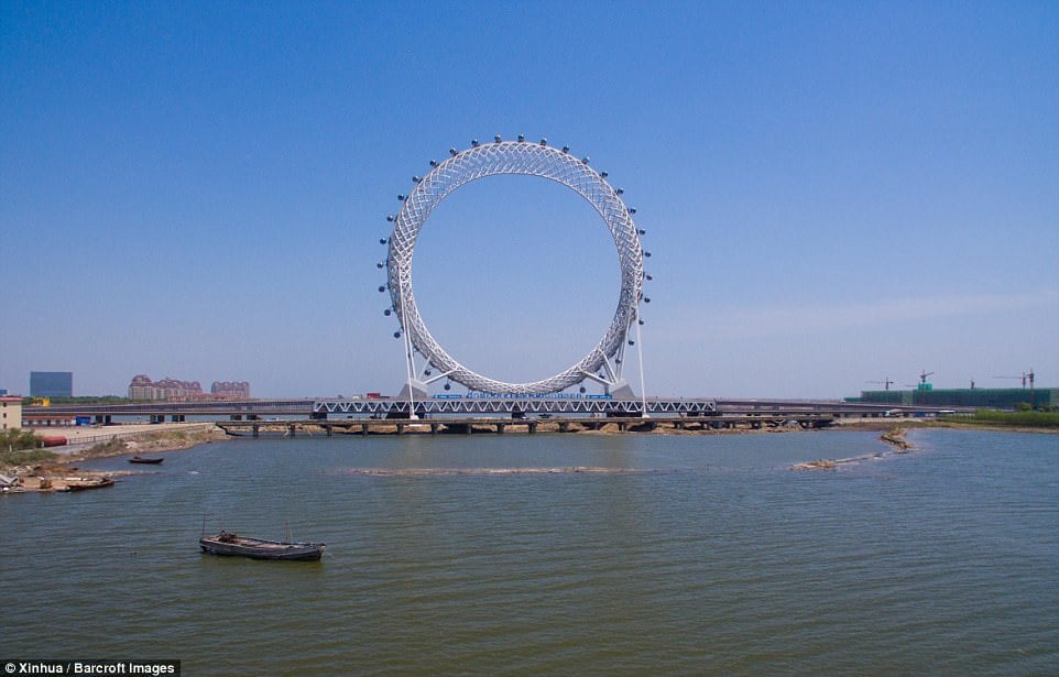 Фото: первое в мире колесо обозрения без центральной оси