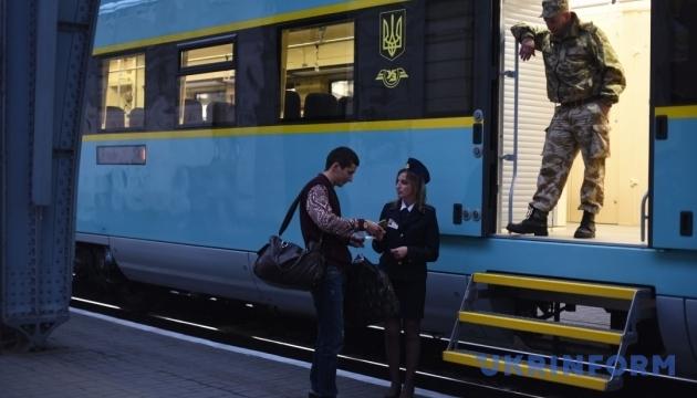 Украина собирается прекратить железнодорожное сообщение с Россией — СМИ