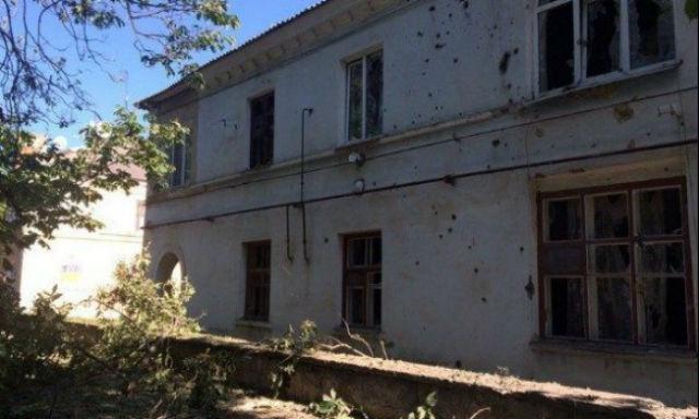 В результате обстрела Красногоровки ранения получили гражданские (ФОТО)