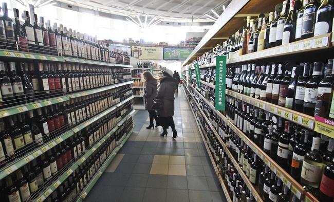 Вступило в силу решение суда об отмене запрета на ночную продажу алкоголя в Киеве