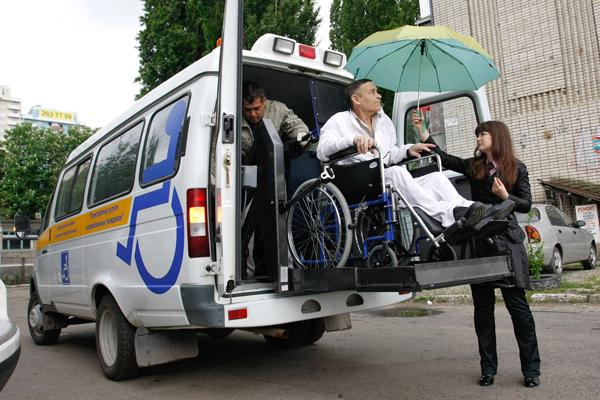 Рада сделала бесплатной транспортировку лиц с инвалидностью в реабилитационные центры