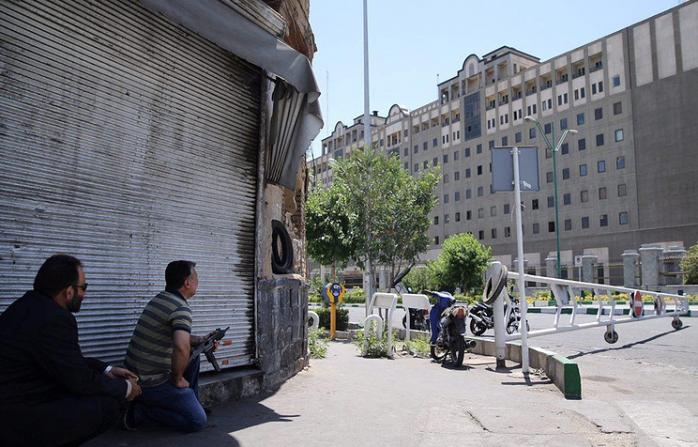 Двойной теракт ИГИЛ в Тегеране: 12 погибших, около 40 раненых