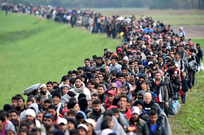 Єврокомісія відкриє справу проти трьох країн-членів ЄС через відмову приймати мігрантів