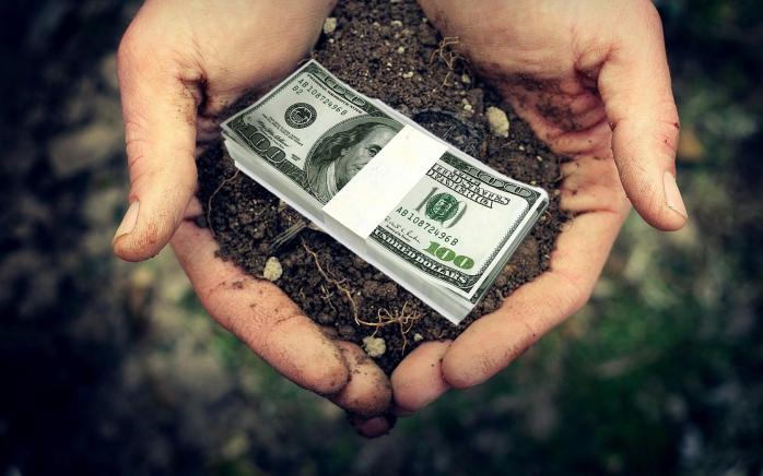 Екс-чиновник Держгеокадастру за 15 тис. дол. обіцяв влаштувати «потрібну» приватизацію землі під Києвом (ФОТО)