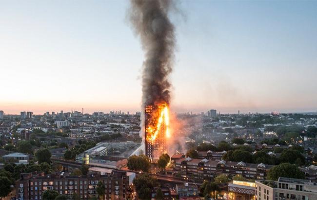 Близько 65 осіб вважаються зниклими після пожежі в лондонській висотці