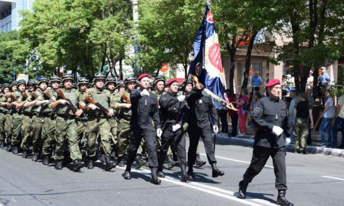 Мариуполь празднует третью годовщину освобождения от террористов (ФОТО)