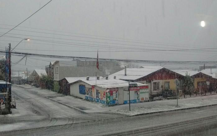 Сильные снегопады в Чили стали причиной гибели четырех человек (ВИДЕО)