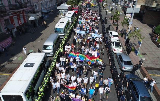 Під час сутичок на ЛГБТ-марші у Києві постраждали правоохоронці