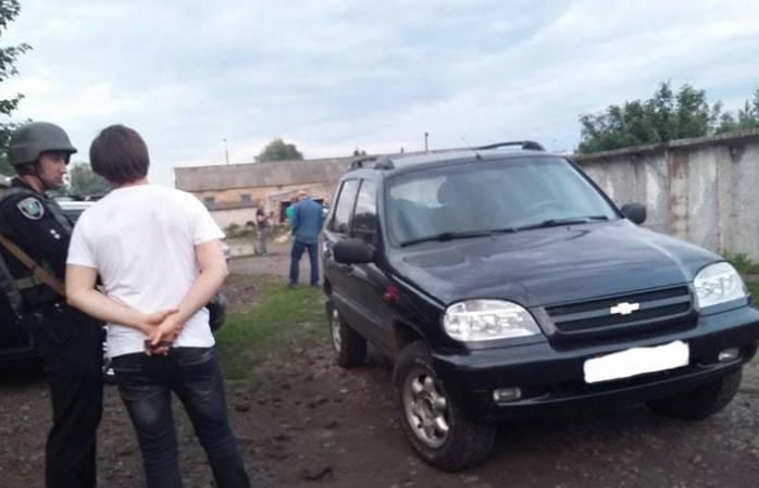В Конотопе депутат облсовета открыл стрельбу по людям