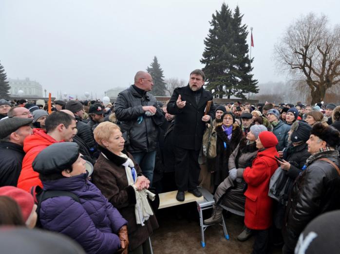 У Росії зустрічі депутатів з виборцями прирівняли до мітингів