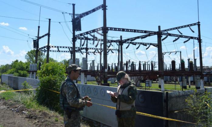 Полиция квалифицировала взрыв возле электростанции на Донбассе как теракт