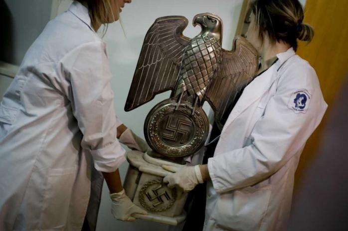 В Аргентине нашли крупнейшую в стране коллекцию артефактов Третьего рейха (ФОТО)