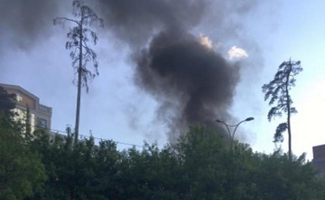 В Киеве после Крещатика возгорание произошло на территории университета — СМИ (ФОТО)