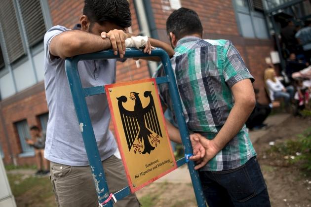 Украинцы прикинулись сирийцами и получили статус беженцев в Германии, а теперь судятся с властями