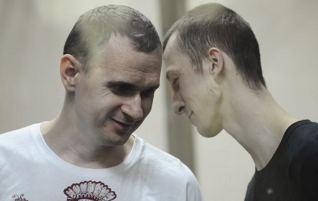 Порошенко: В тюрмах Кремля залишаються понад 40 українців