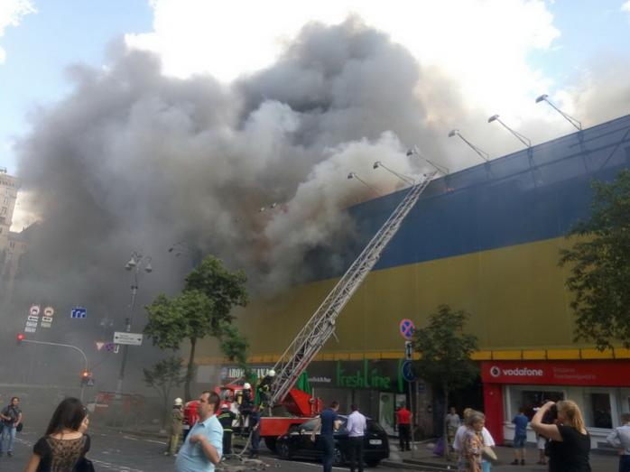 На месте сгоревшего исторического здания в центре Киева хотят построить отель
