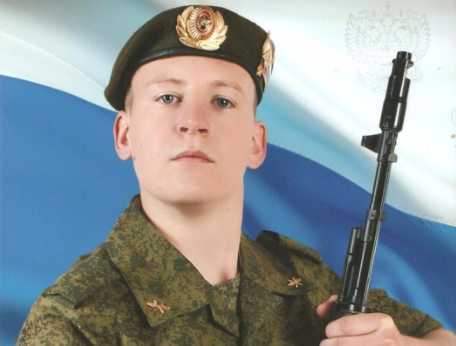 Мати взятого у полон на Донбасі росіянина заявила, що він не звільнявся з армії