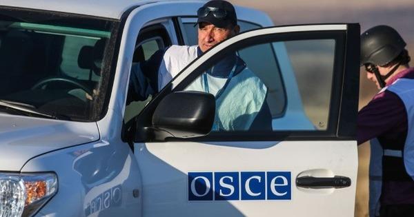 ОБСЄ: Бойовики десятками вантажівок щось вивозять з окупованого Донбасу до Росії