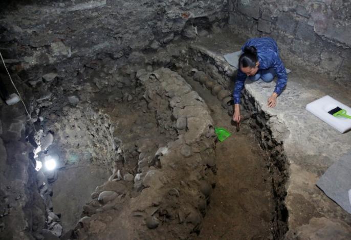Археологи нашли в Мехико старинную башню из человеческих черепов (ФОТО)