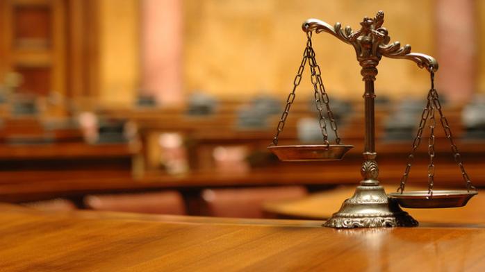 Вища рада правосуддя дозволила взяти під варту суддю-хабарницю з Луганщини